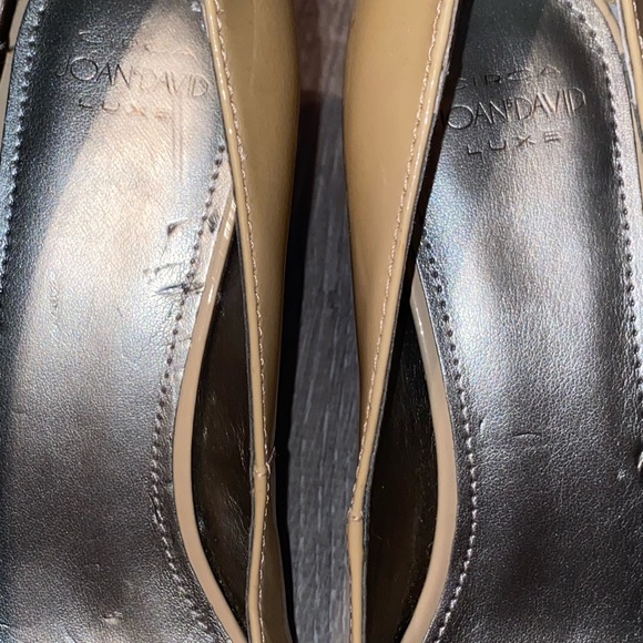 Joan & David Luxe nude 3” pumps with silver charms on each shoe size 7.5 - Picture 4 of 8